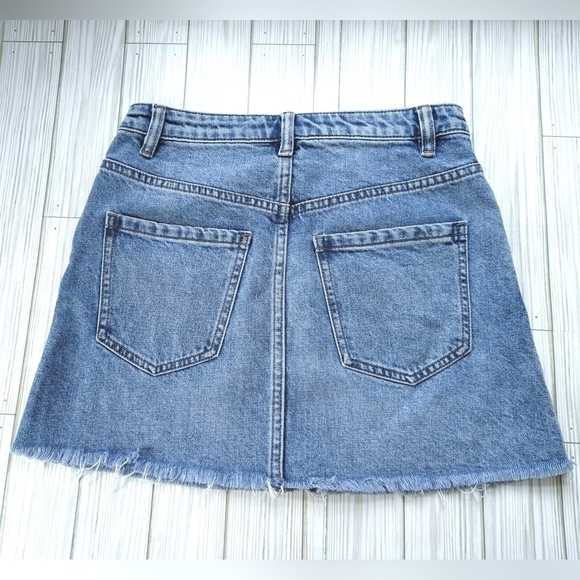 Free People We the Free Zip It Up Denim Distressed Mini Skirt in Med Wash Sz 25 - Picture 9 of 9